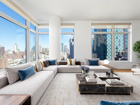 400 East 67th Street 20B image 2 of 19