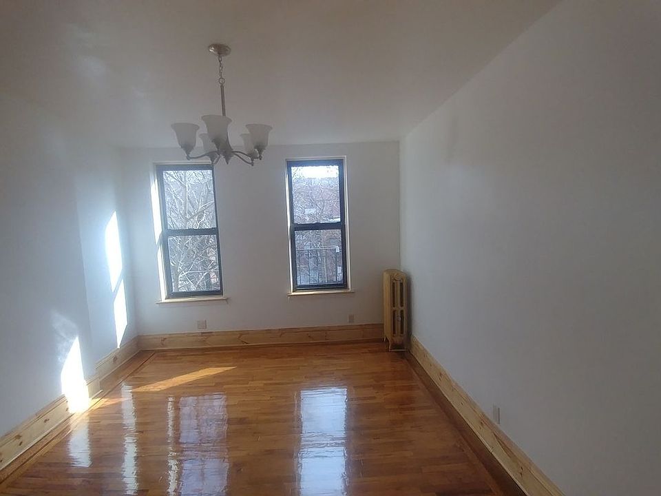 1st image of 516 Sterling Pl APT 4L