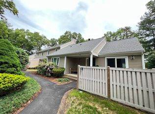 92 Fifer Ln #92, Lexington, MA 02420