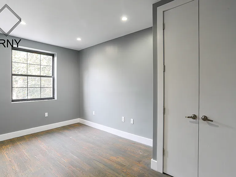 580 E 26th St #3 — Photo 11