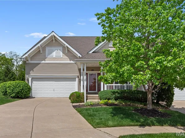 1440 Colonial Dr, Saint Charles, MO 63304
