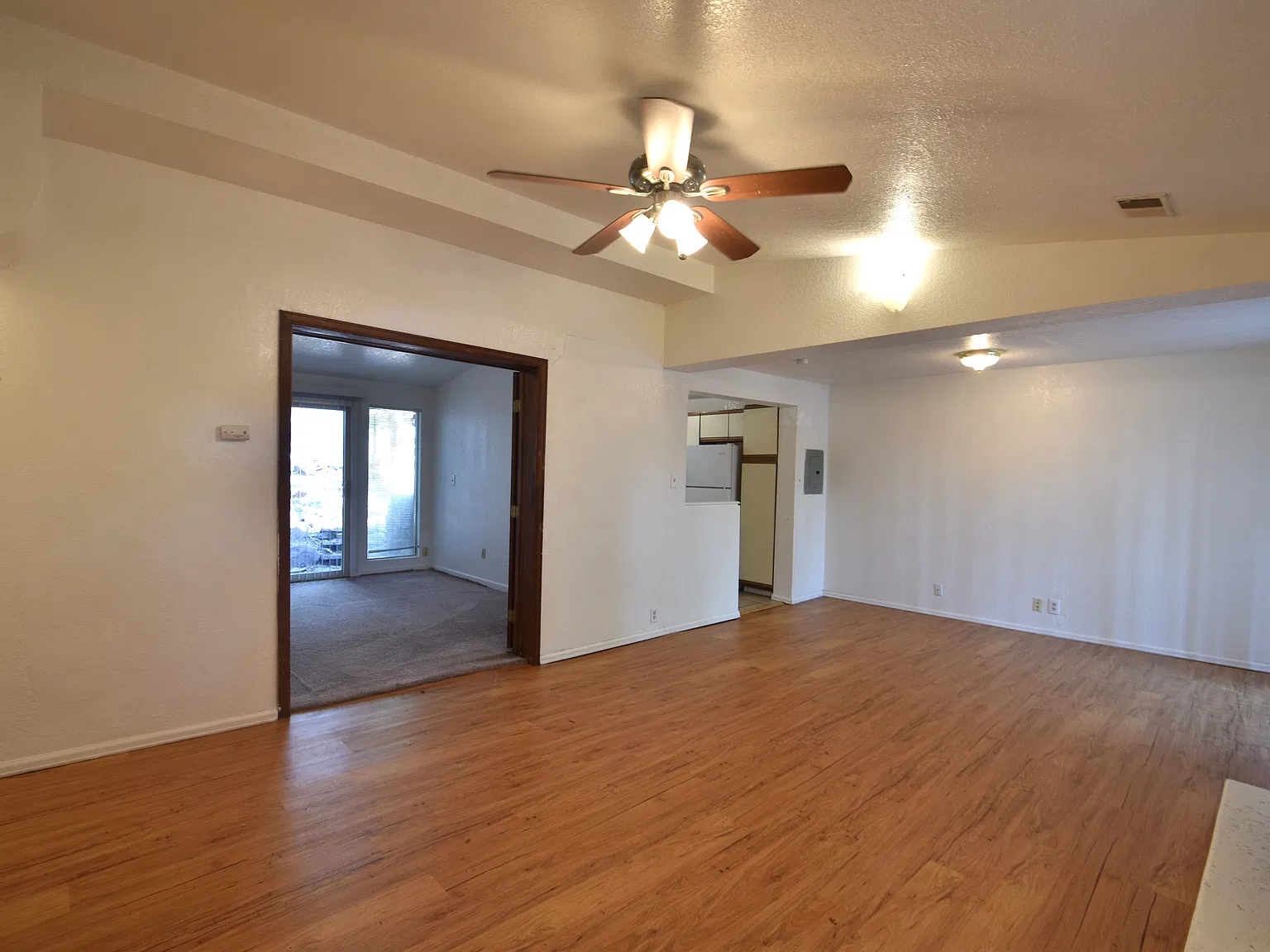 3 bed, 2637 sqft, $5,070 — Photo 2