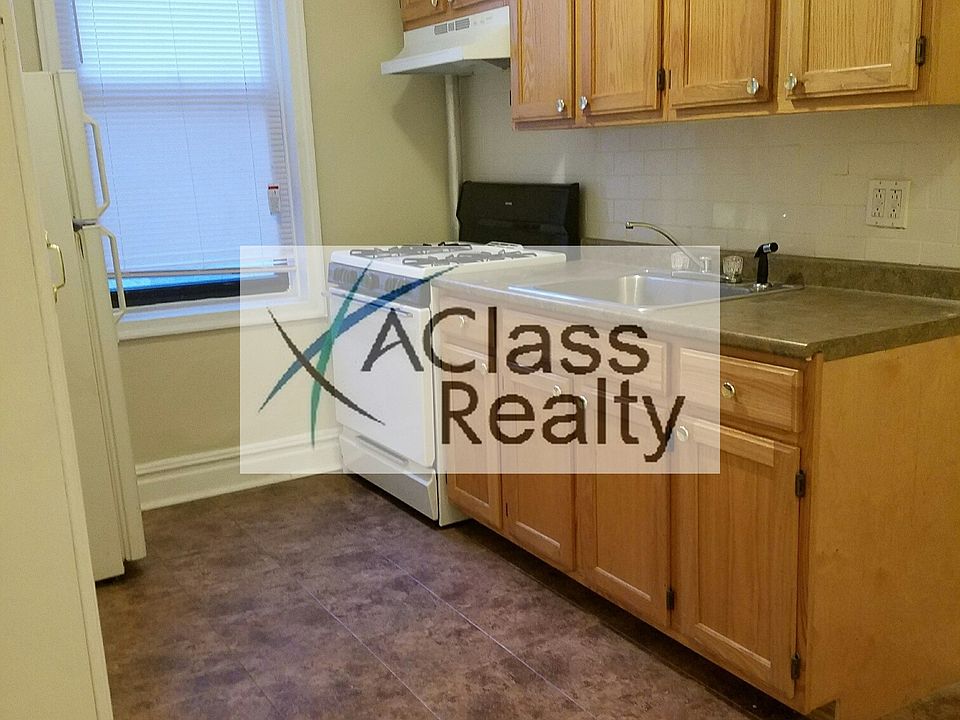 1st image of 3294 45th St