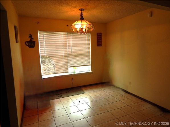 tulsa-oklahoma-440335500 picture