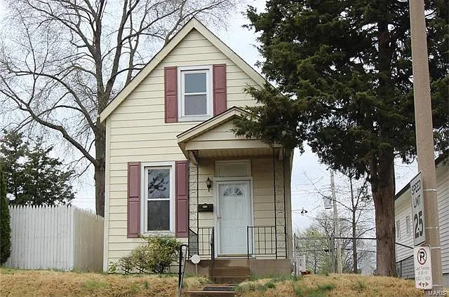 5737 Lansdowne Ave photo 1