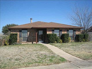 2nd image of 709 Eagle Dr