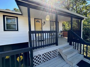 98 Spring Ln, Gladstone, VA 24553