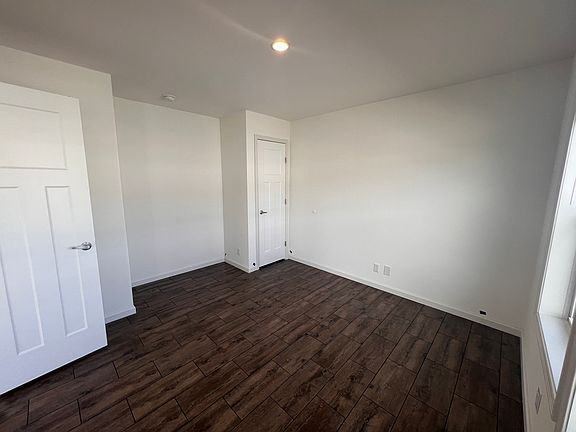 5th image of 1300 Whitetail Ave #117