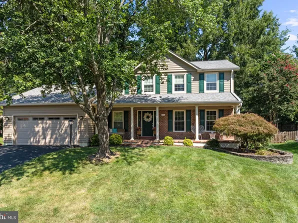 13104 Coralberry Dr, Fairfax, VA 22033