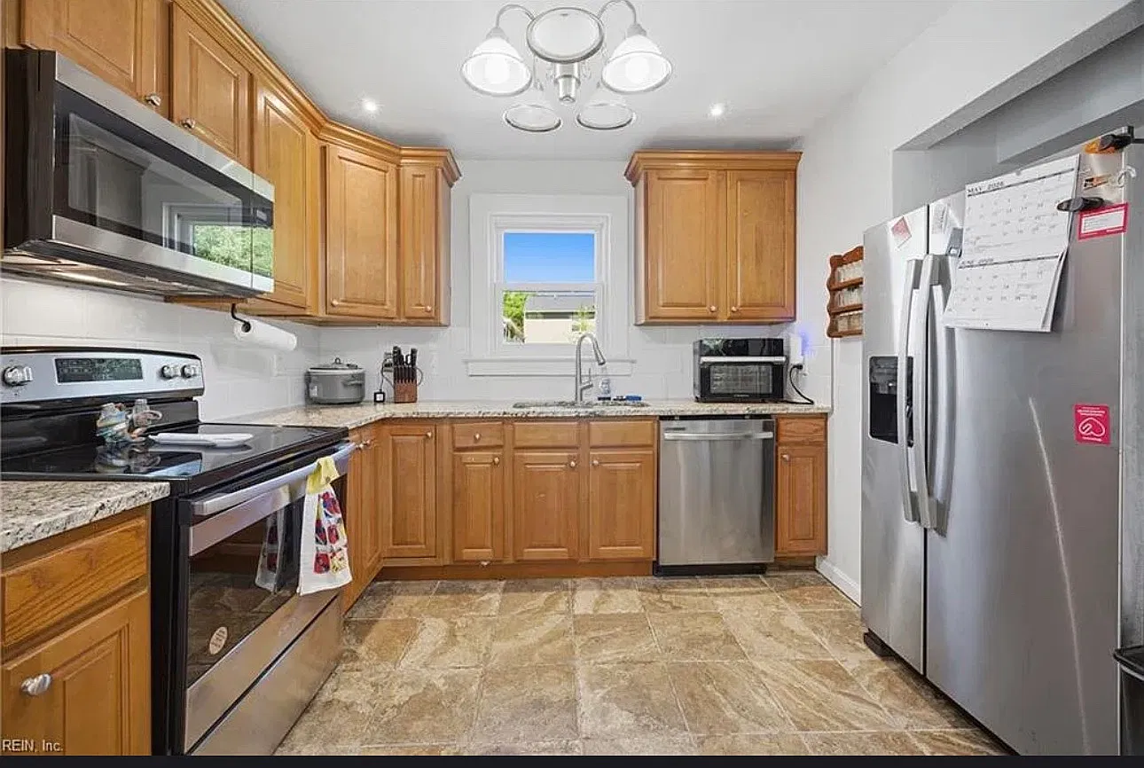 4 bed, 1600 sqft, $2,800 — Photo 3