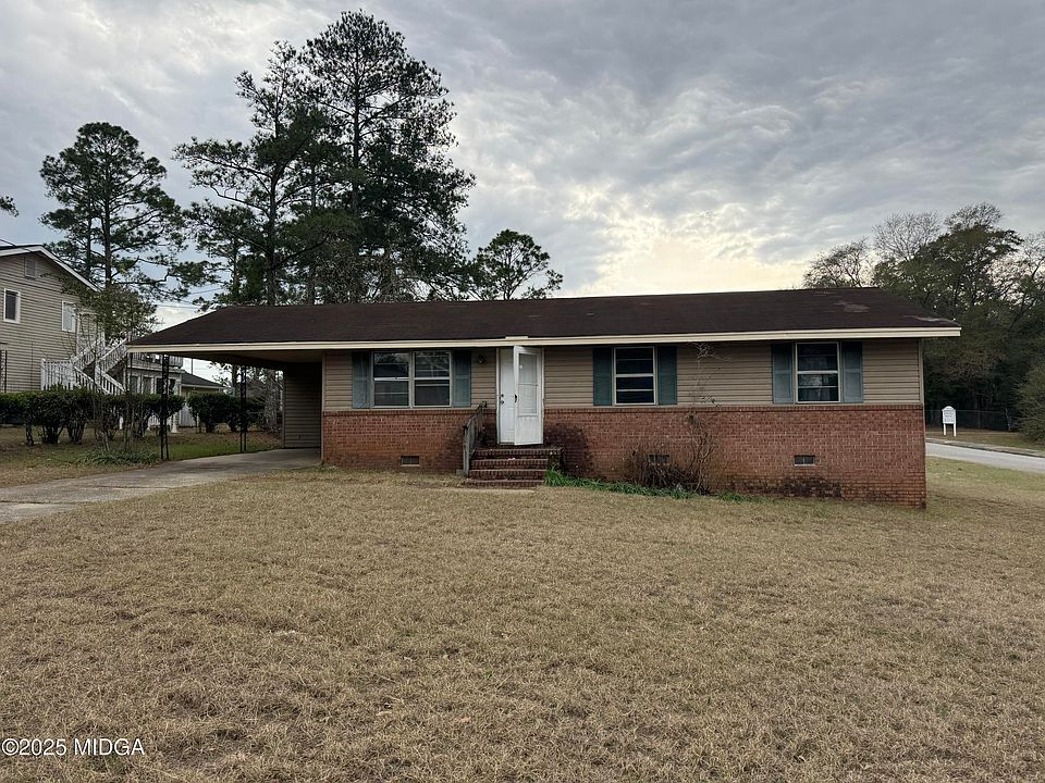 1st image of 1121 Creekwood Dr