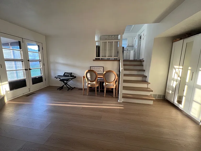Douglas Cir — Photo 11