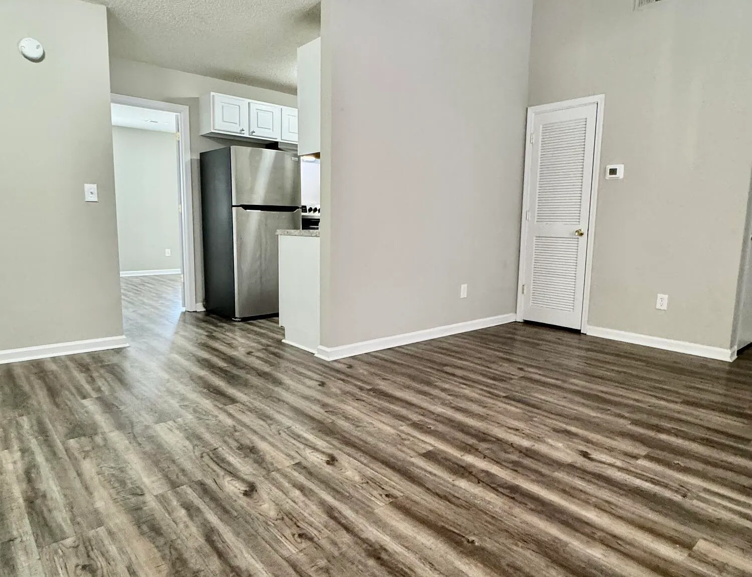 1 bed, 1.0 bath, $875 — Photo 4