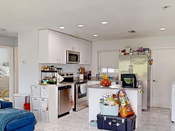 3rd image of 6282 Winfield Boulevard