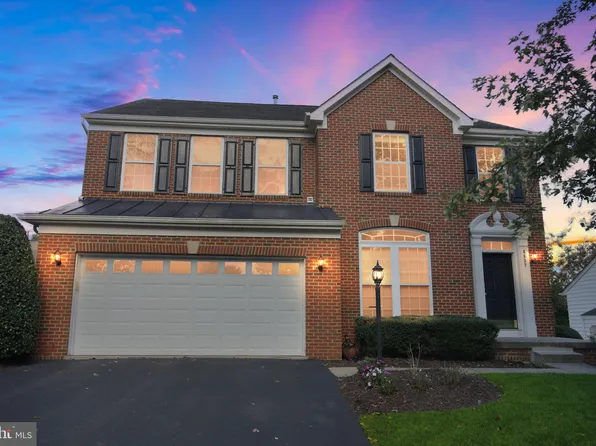 6837 Rathbone Pl, Gainesville, VA 20155