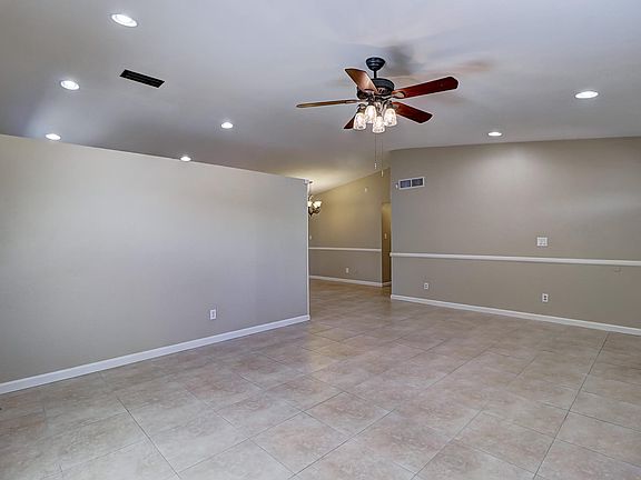 4th image of 2315 W Shaw Butte Dr