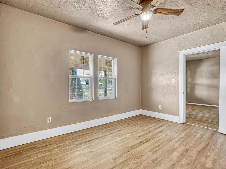 1508 N Crain St — Photo 7