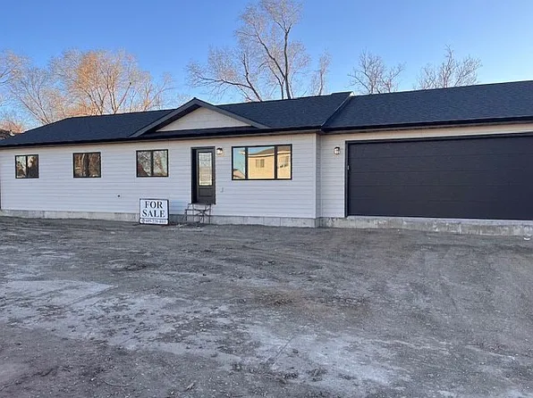 405 E Dakota Ave, Pierre, SD 57501