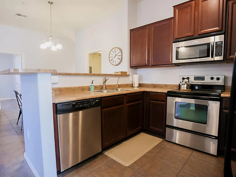 2402 E 5th St #1725 — Photo 9