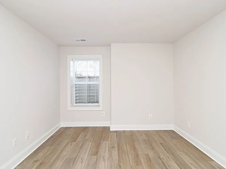2411 Anlee Rd #B — Photo 8
