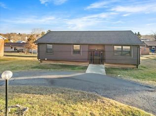 595 Freedom Viaduct NW, Christiansburg, VA 24073