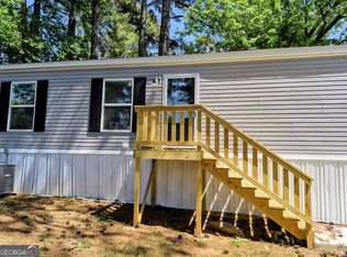 20 Spencer Dr, Ellenwood, GA 30294