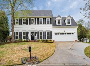 8200 Tonawanda Dr, Charlotte, NC 28277