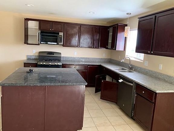 4th image of 7710 Fernwood Ave