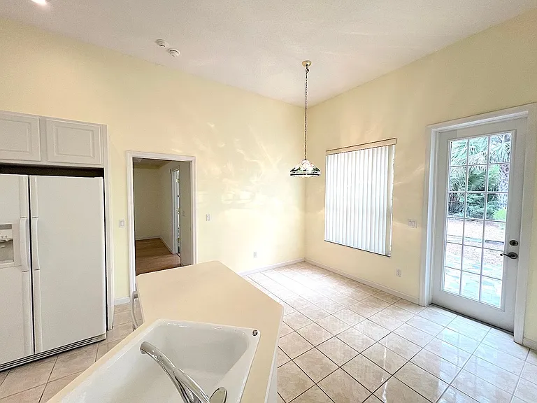 87 Rose Dr — Photo 22