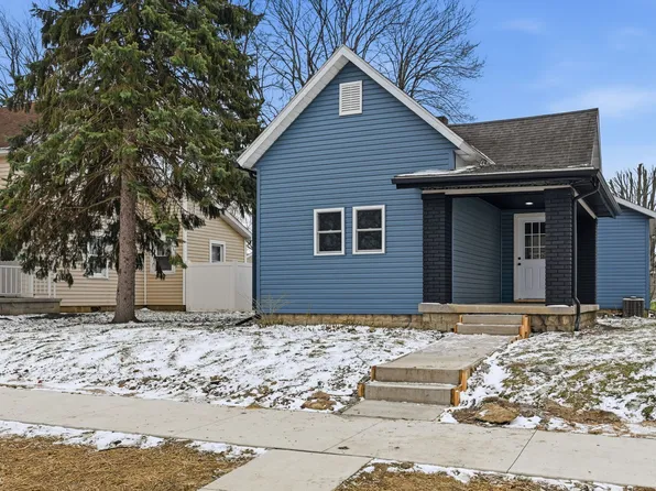 404 E Thompson St, Winchester, IN 47394