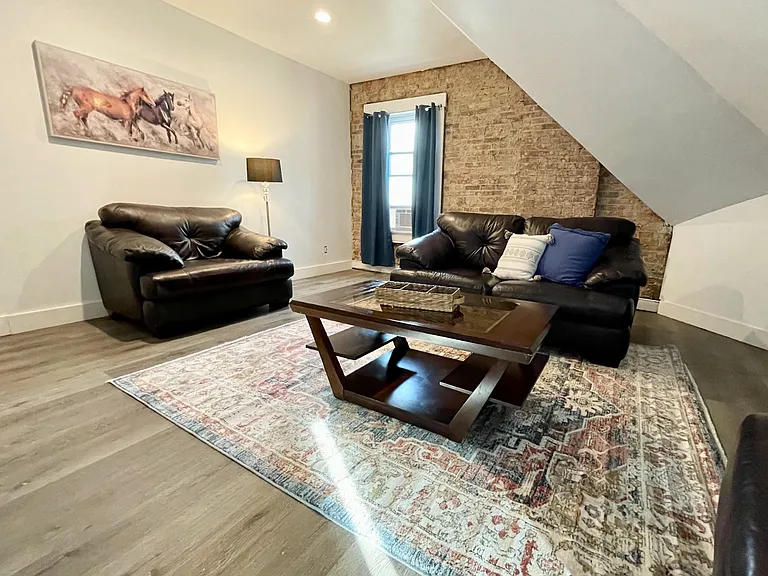 2630 W Burnett Ave #8 — Photo 16
