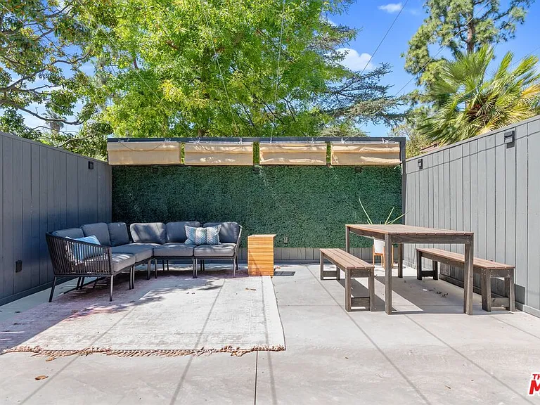 2820 Nichols Canyon Pl — Photo 20