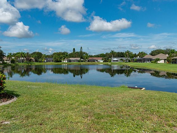 2nd image of 3054 Pineda Crossing Dr