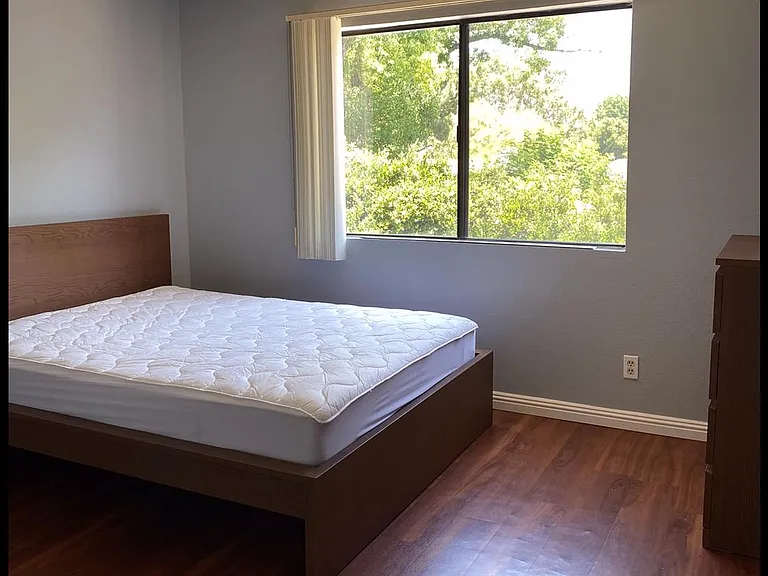 6590 Hazeltine Ave #304 — Photo 13