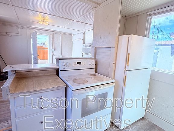 2nd image of 234 E 32nd St Unit 15