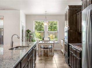 4407 W Meadow Oaks Dr, Rogers, AR 72758