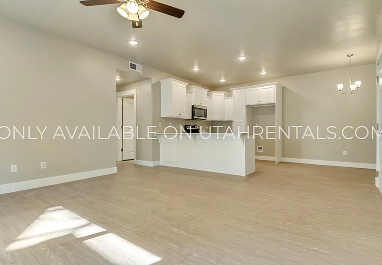 1128 S 820 E #1102 — Photo 1