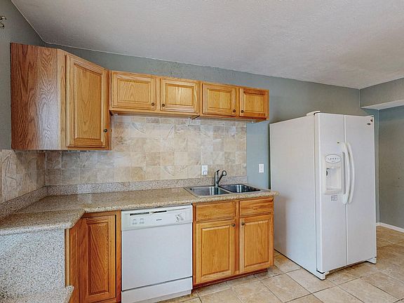 4th image of 13818 Methuen Green Ln