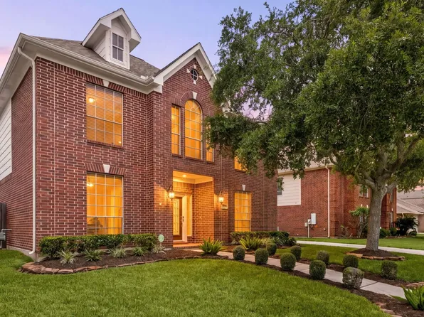 2514 Piney Woods Dr, Pearland, TX 77581