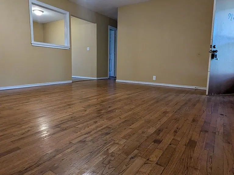 912 Red Bud Dr — Photo 4