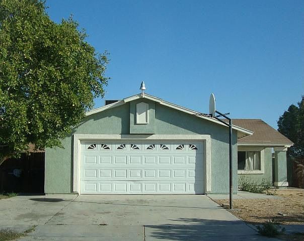 1st image of 302 Tangerine Dr