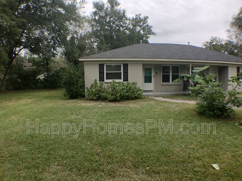 1st image of 2066 Saint Lukes Dr APT A