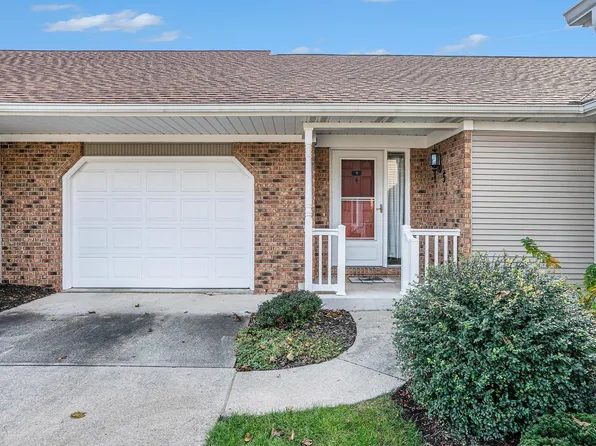 1409-5 Pembroke Cir, Goshen, IN 46526