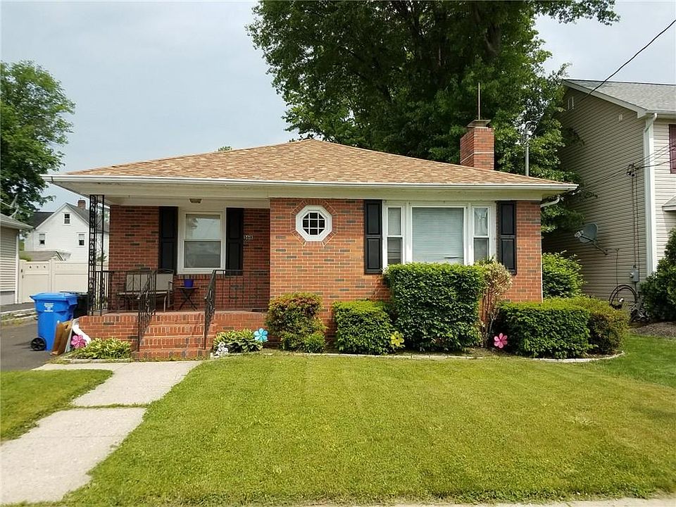 1st image of 168 Grenville St