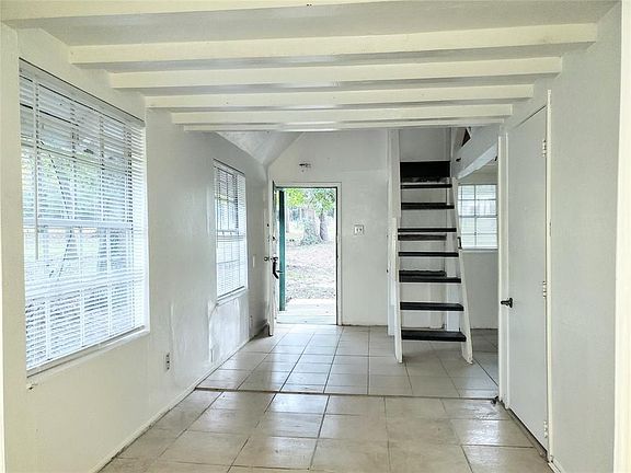 5th image of 900 Mohawk Dr #9