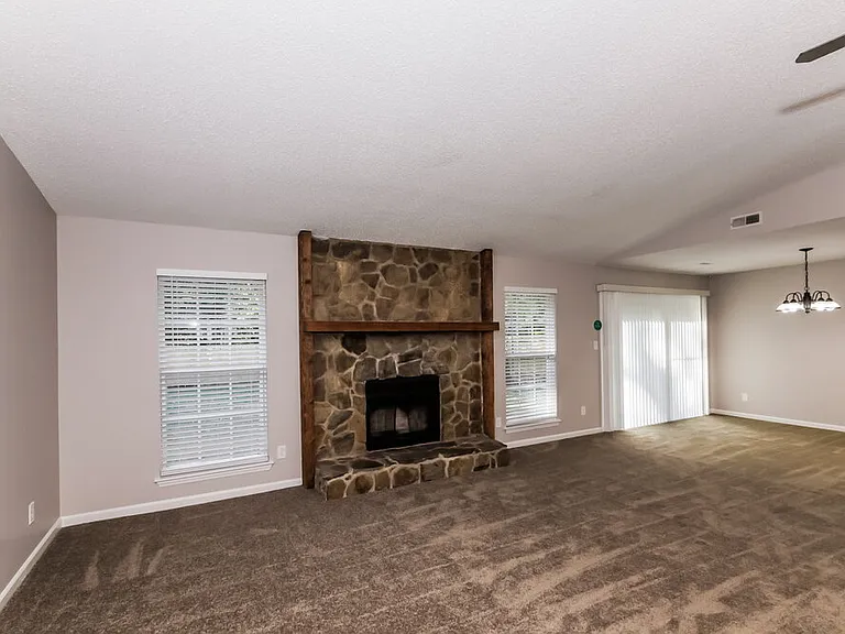 6502 Woodthrush Dr — Photo 5