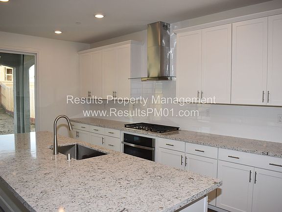 2nd image of 7894 Carraway Dr