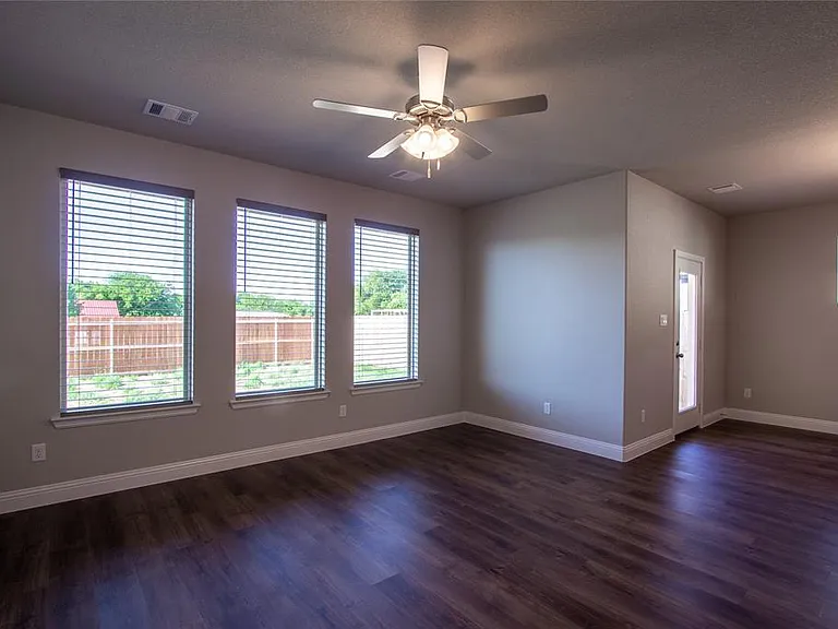 405 Stoneridge Dr — Photo 23