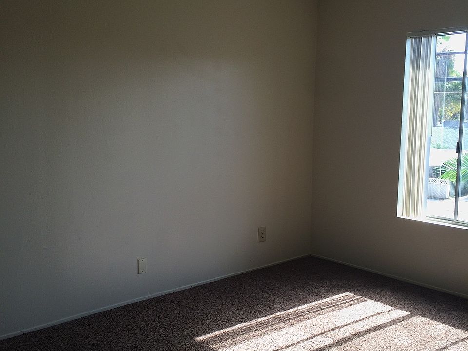 2nd image of 930 B Ave APT 21