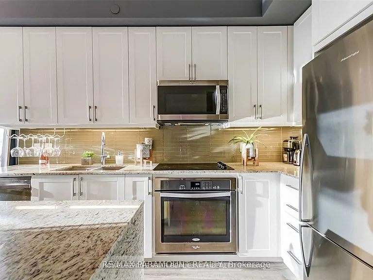 9600 Yonge St #706B — Photo 5
